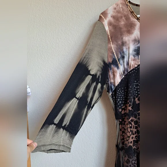 The Pyramid Collection Y2K Mixed Print Asymmetric Hemline Velvet Sheer Polkadot - Picture 2 of 11